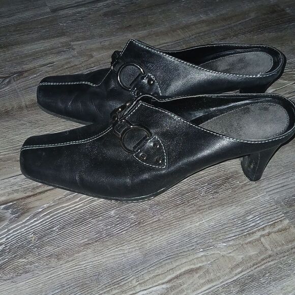 Maripe black buckle cinches mules Sz 8.5 EUC - Picture 3 of 6